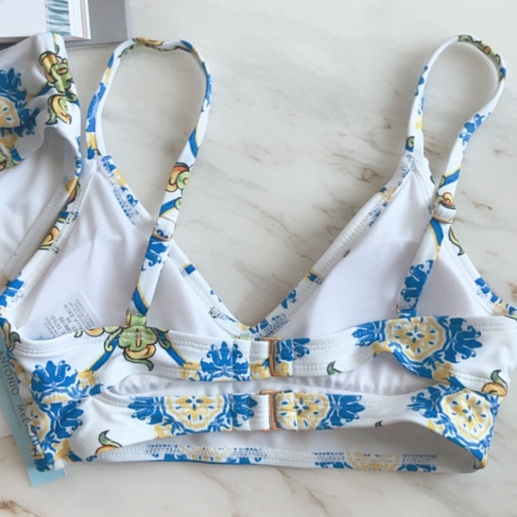 Swimsuit set - Picture 2 of 2